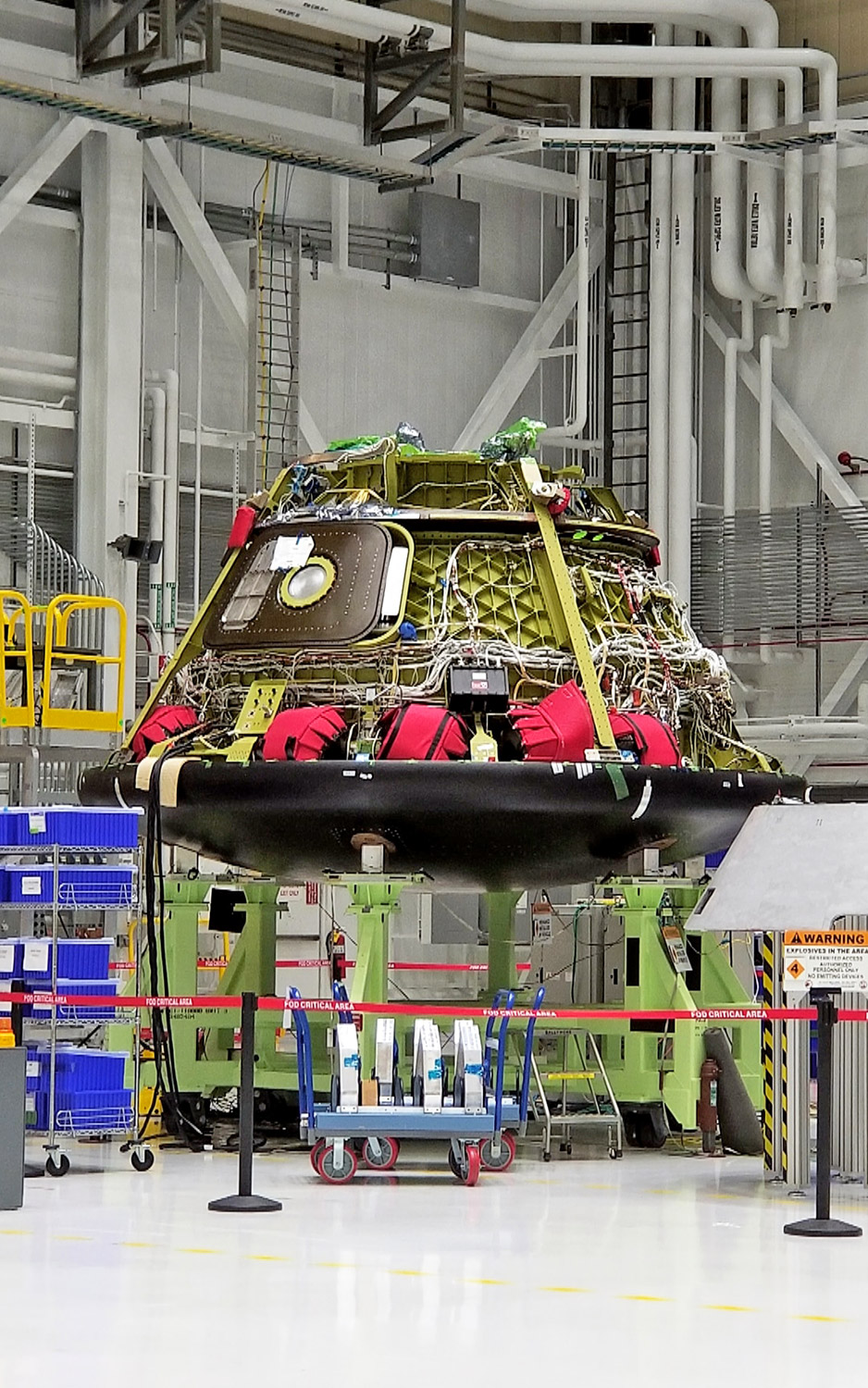 Photo Tour: Inside Boeing's CST-100 Starliner Spaceship Hangar | Space