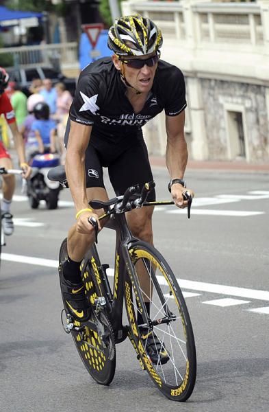 Lance Armstrong (Astana) trains in Monaco