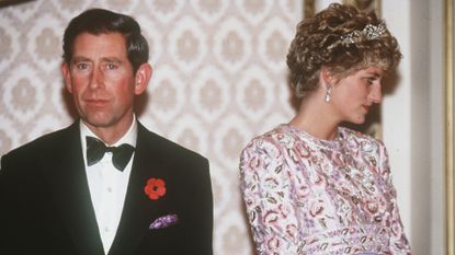Where did Princess Diana live when she was married to the Prince of Wales? - and where did she move to after their divorce?