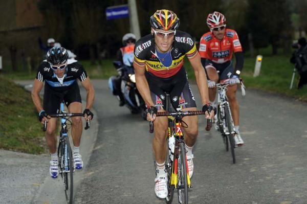 Tom Boonen (Quick Step) on the attack on the cobbles