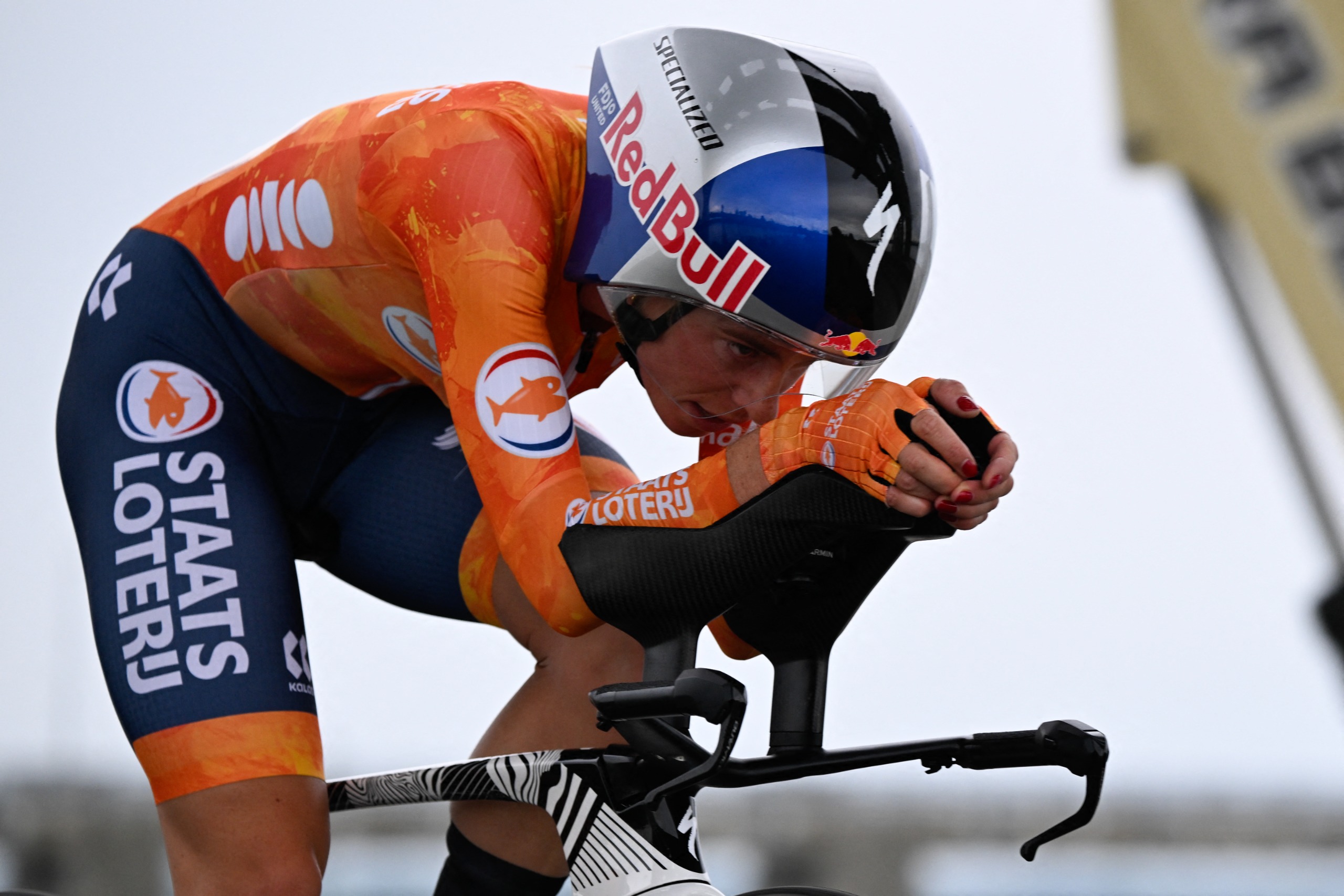 Demi Vollering (Netherlands) in her aero bars the elite women's time trial at the UCI Road World Championships