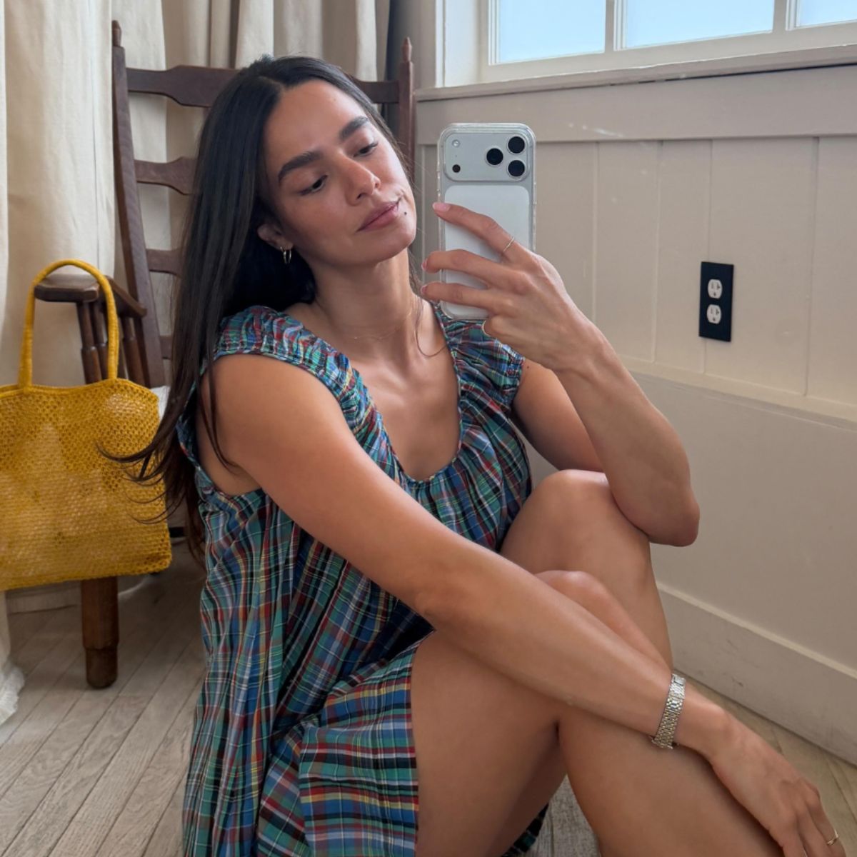 An image of the checked fashion trend.