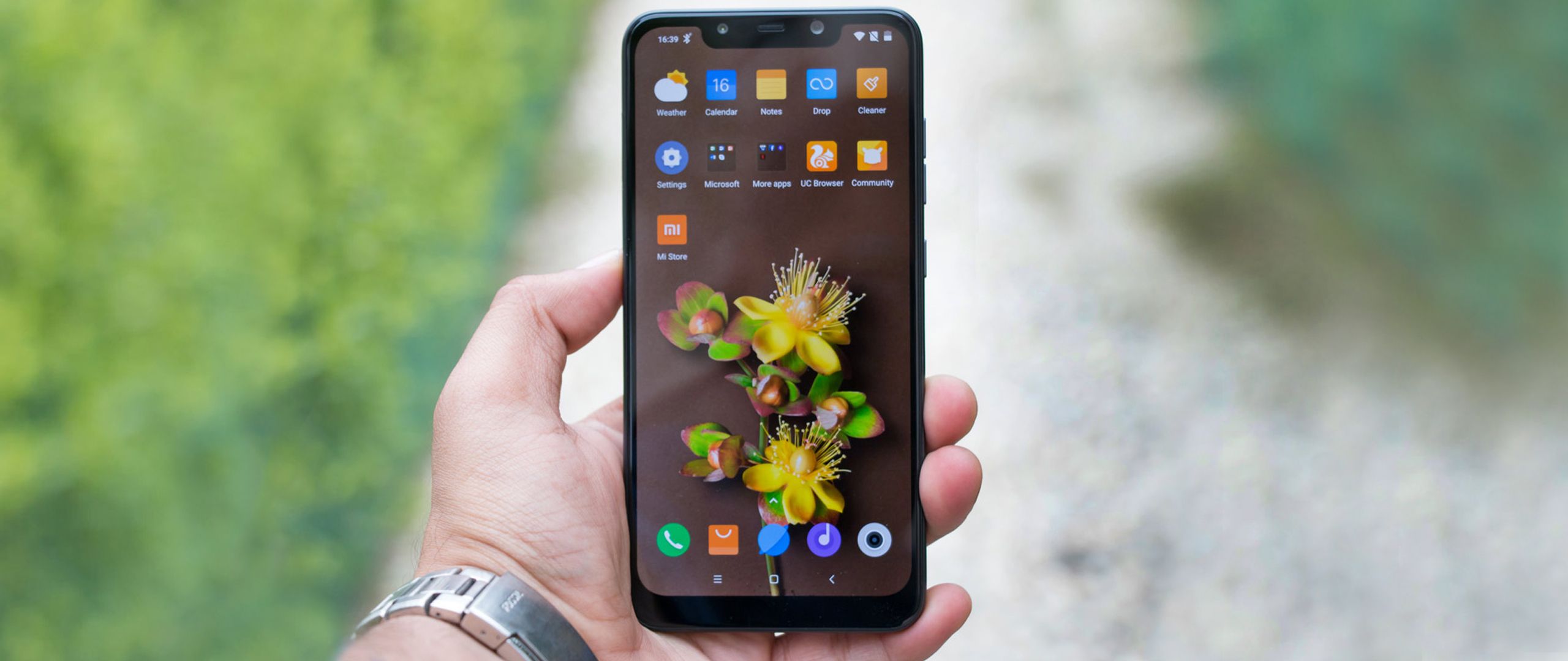 ゆめ pocophone F1 The $300 Pocophone F1 Amazed Me. - YouTube