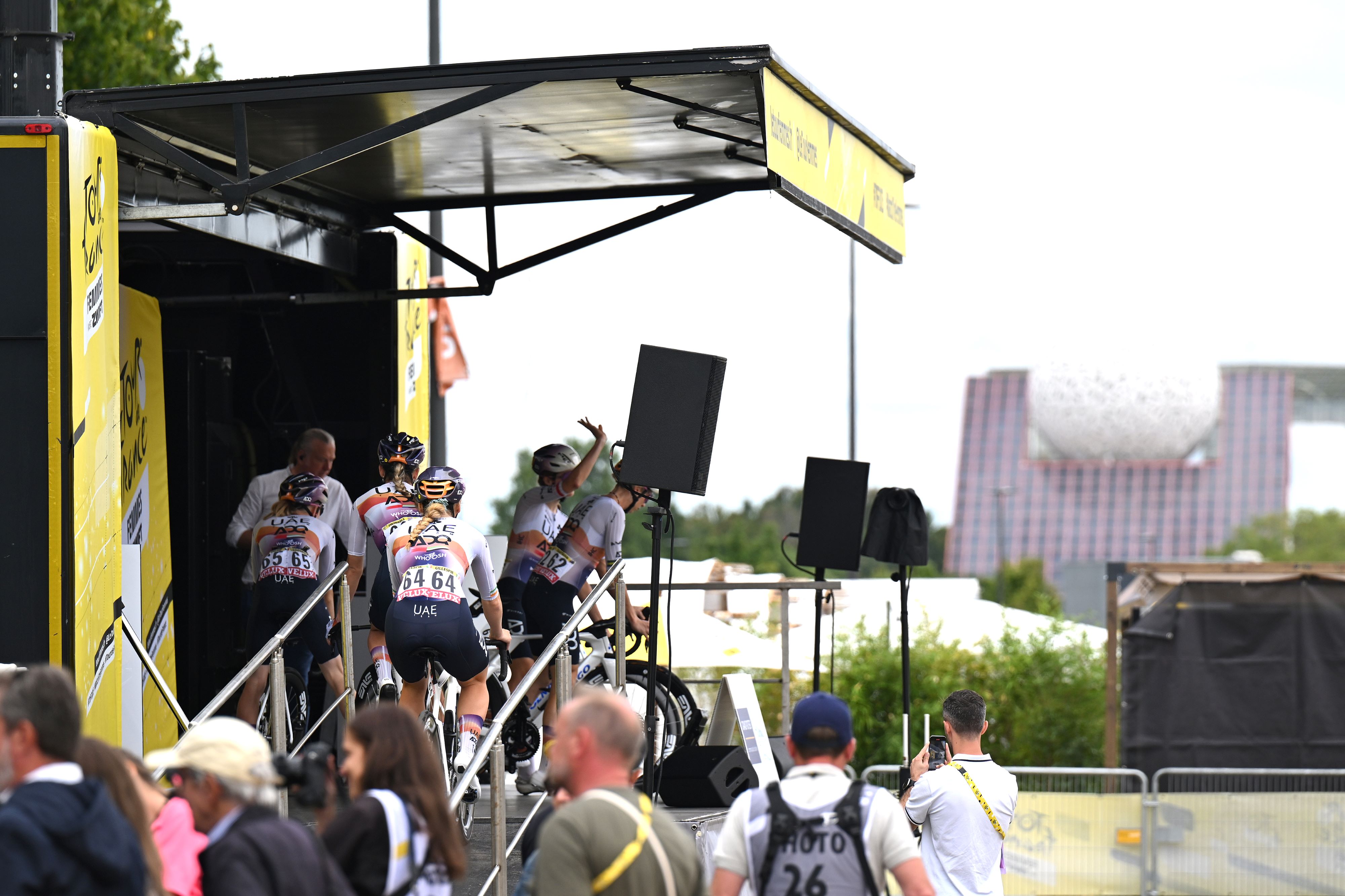UAE Team ADQ sign on for stage 5 of the Tour de France Femmes 2025.