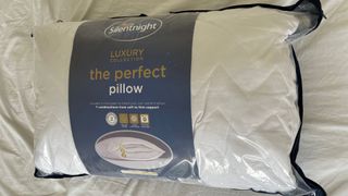 Slumberdown The Perfect Pillow packaging