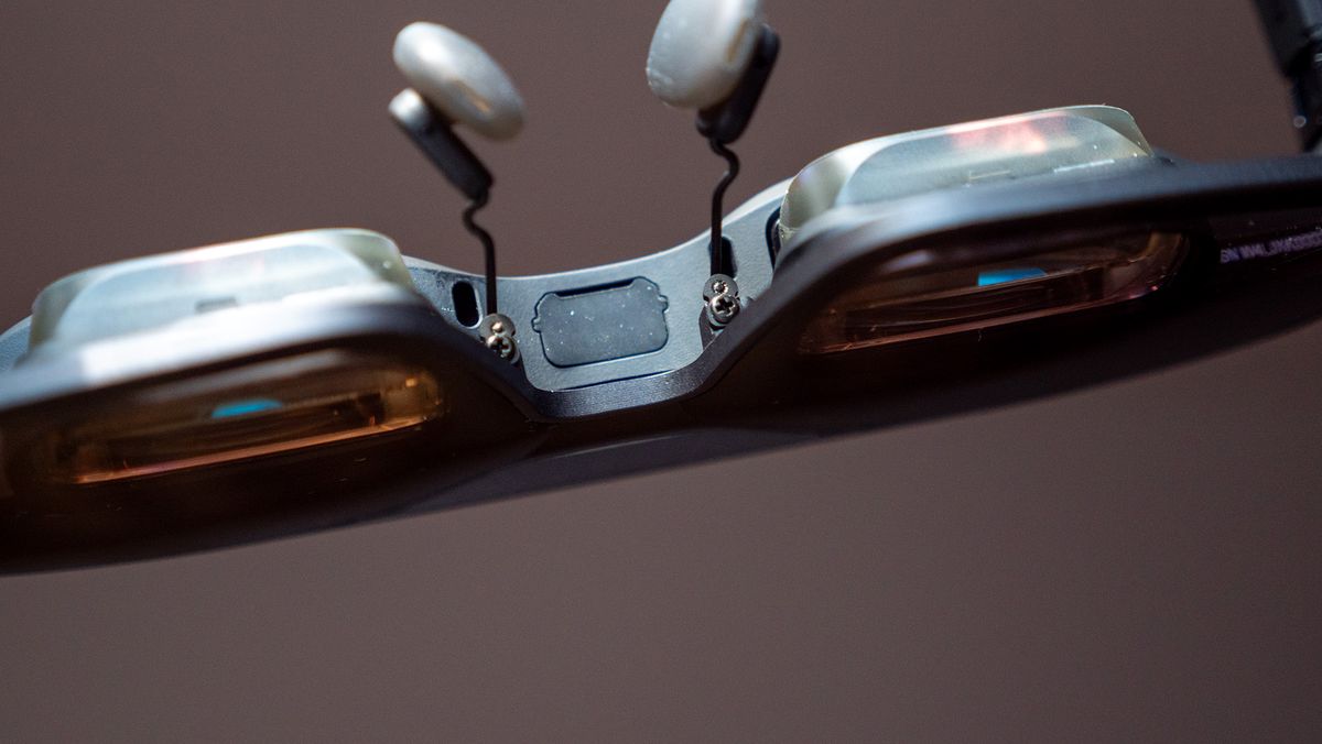 Xreal ROG R1 smart glasses Xreal Eye camera connector
