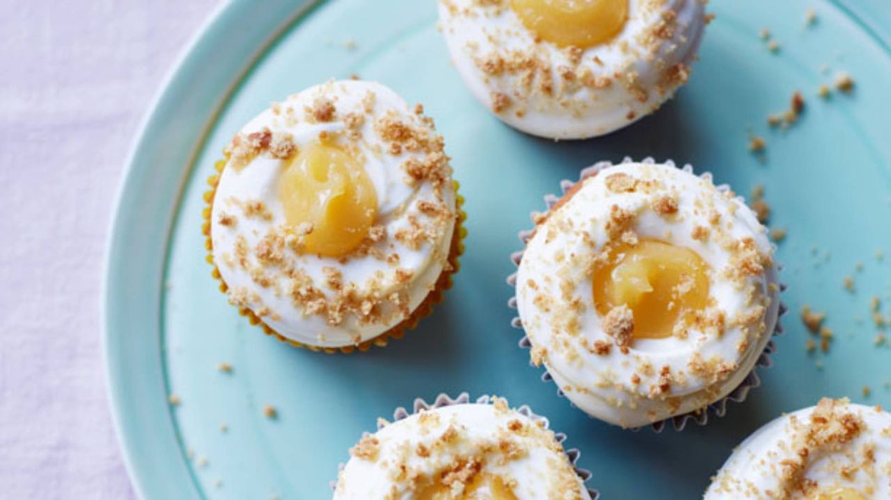 Lemon cheesecake cupcakes