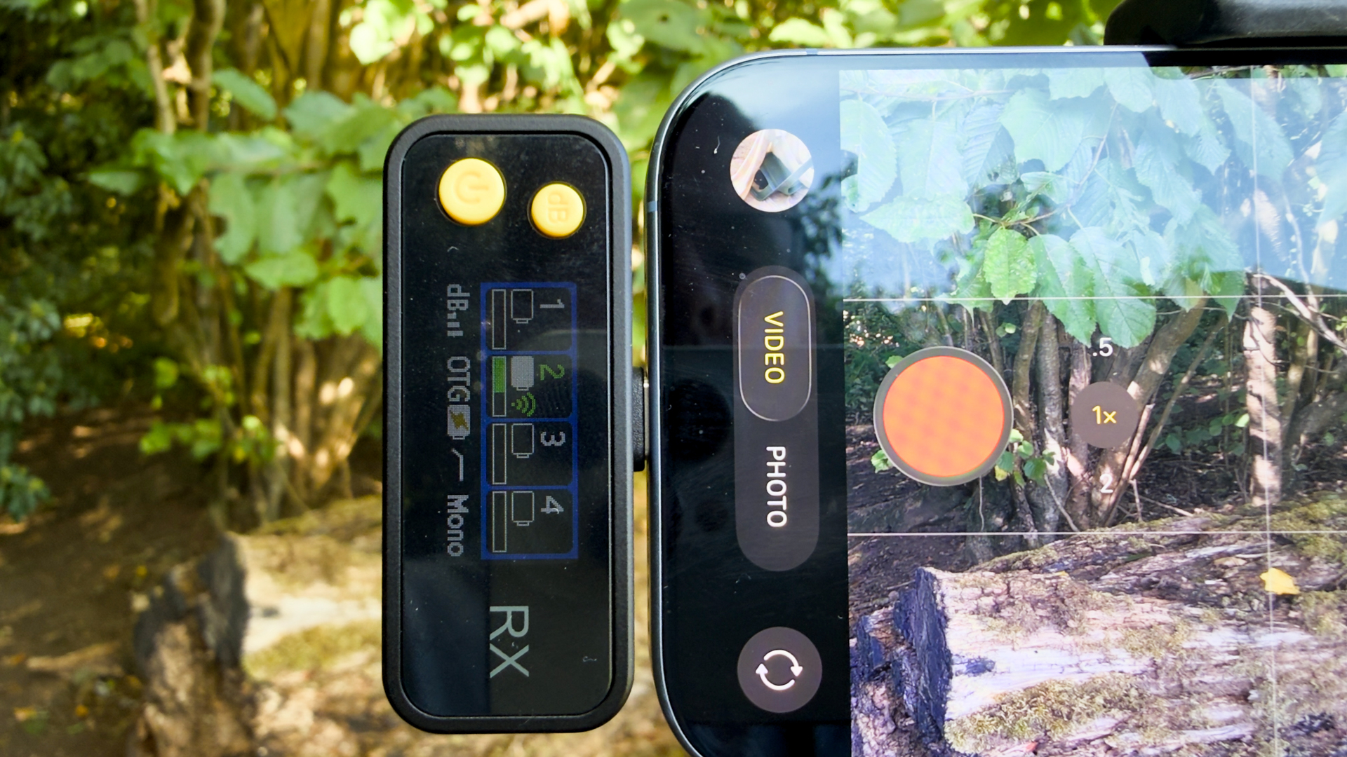 The receiver display shows the strength of each connected mic&amp;rsquo;s audio signal. You can also boost the gain of the incoming signal via the receiver&amp;rsquo;s yellow button or activate noise cancellation.