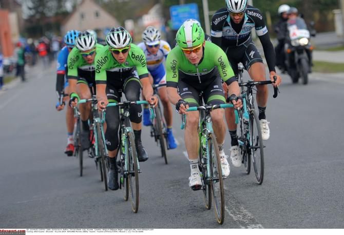 Moreno Hofland (Team Belkin) hits the front