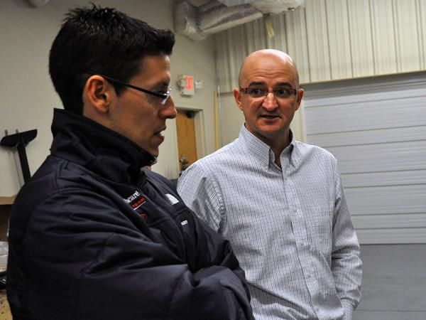 UniteHealthcare manager Mike Tamayo, left, and I&ntilde;igo San Mill&aacute;n.
