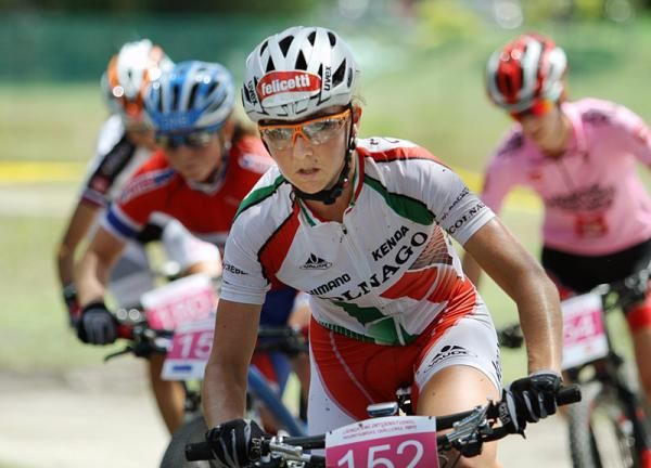 Eva Lechner (Colnago Sudtirol) en route to victory on the final stage.