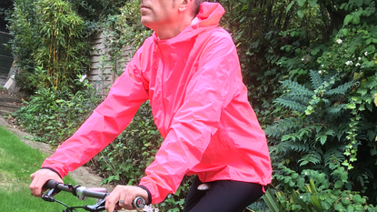 Rapha Men's Commuter Lightweight Jacket review - great for all but