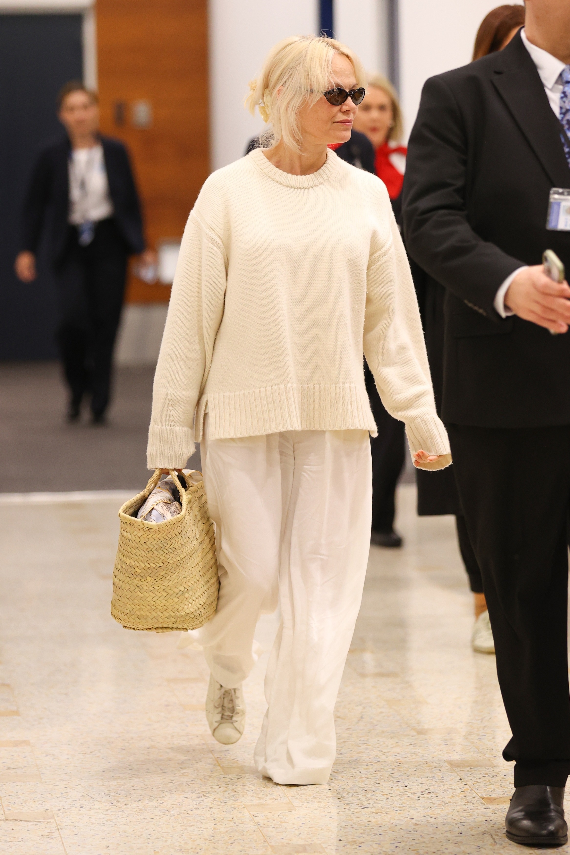 An image of Pamela Anderson wearing one of the biggest over 50s summer fashion trends of 2026.