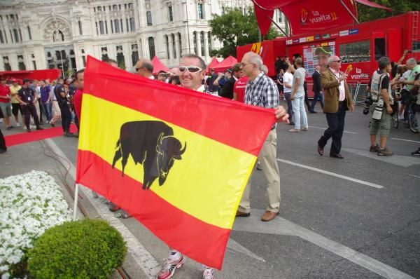 The flag of the 'Bison' for Juanjo Cobo