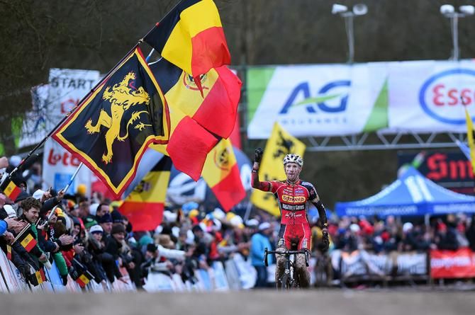 Klaas Vantornaout approaches the finish.