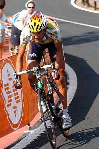Pablo Lastras (Illes Balears) en route to sixth place.