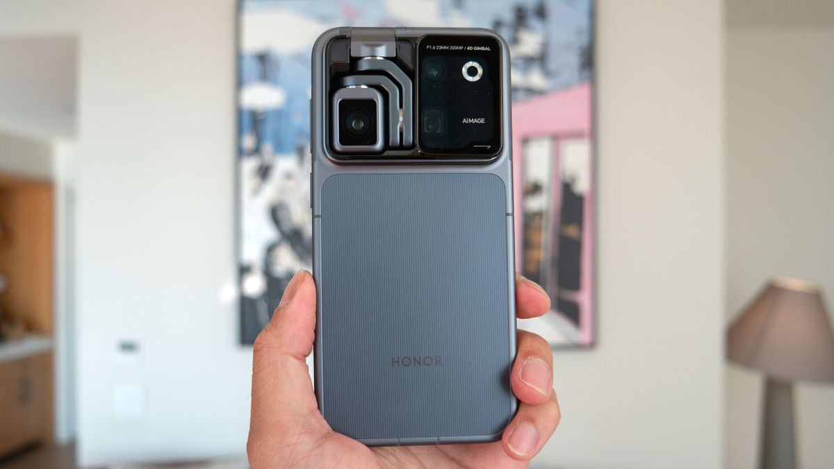 Honor Robot Phone hands-on.