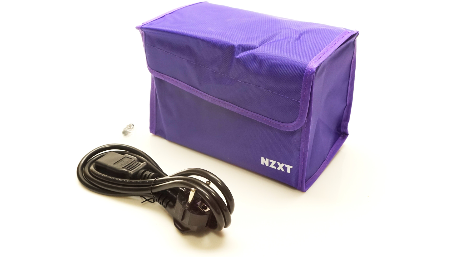 NZXT C1500