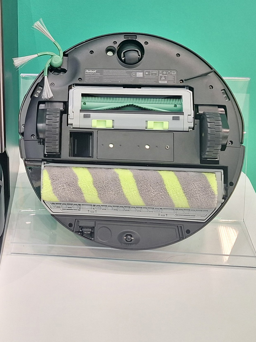 Roomba Max 875 Combo on display at IFA