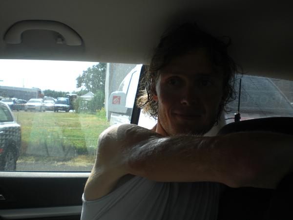 Van Summeren cools down in the car in order to lower core body temperature