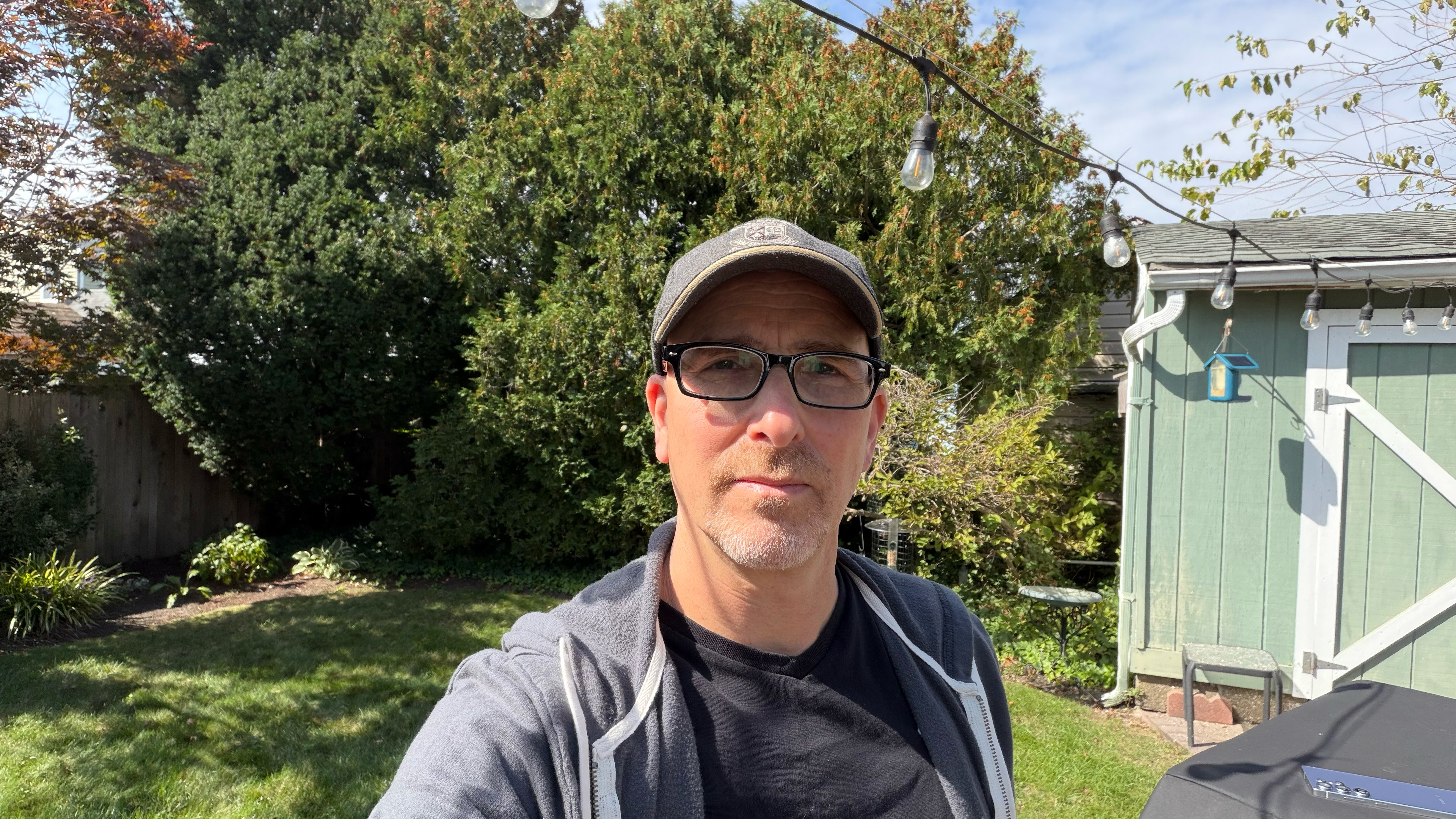 Apple iPhone 17 Pro Max vs Samsung Galaxy S25 Ultra photos