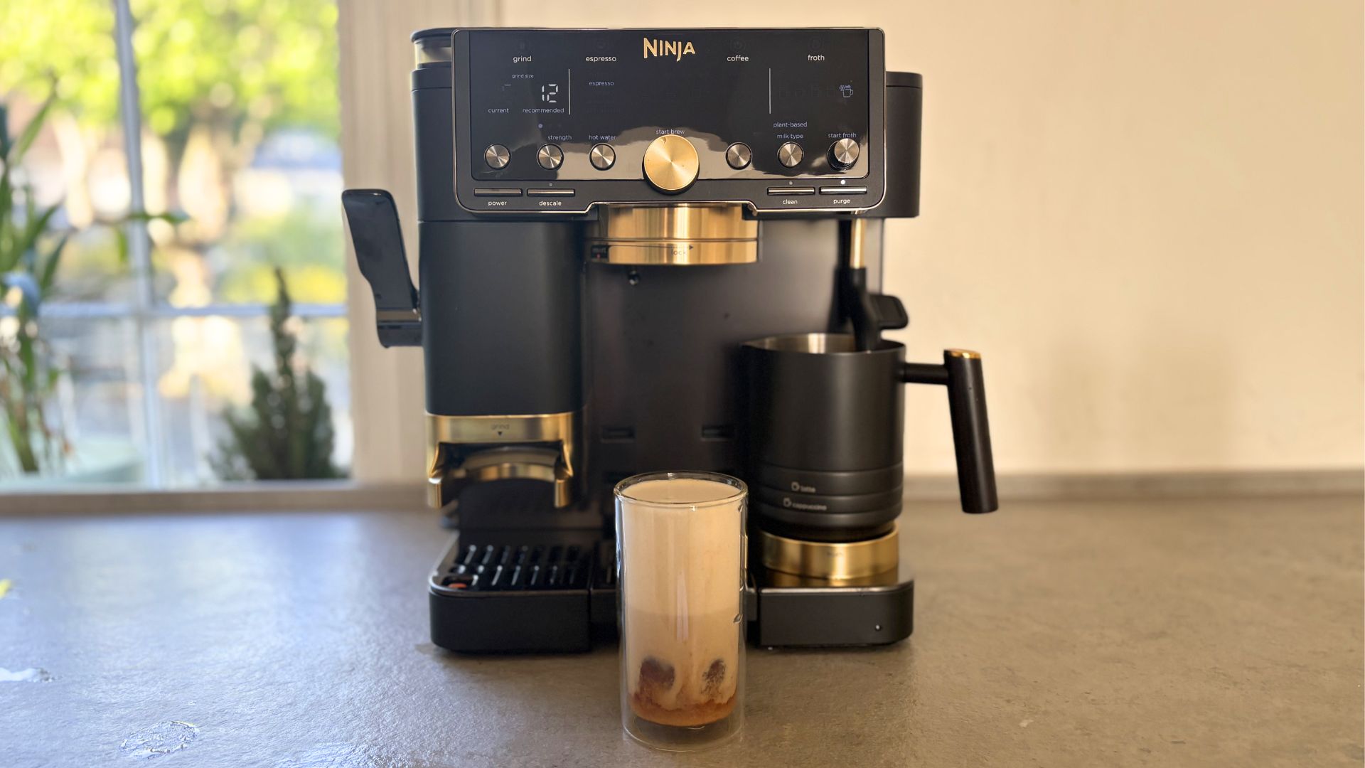 Ninja Luxe Cafe Coffee Machine with David Beckham