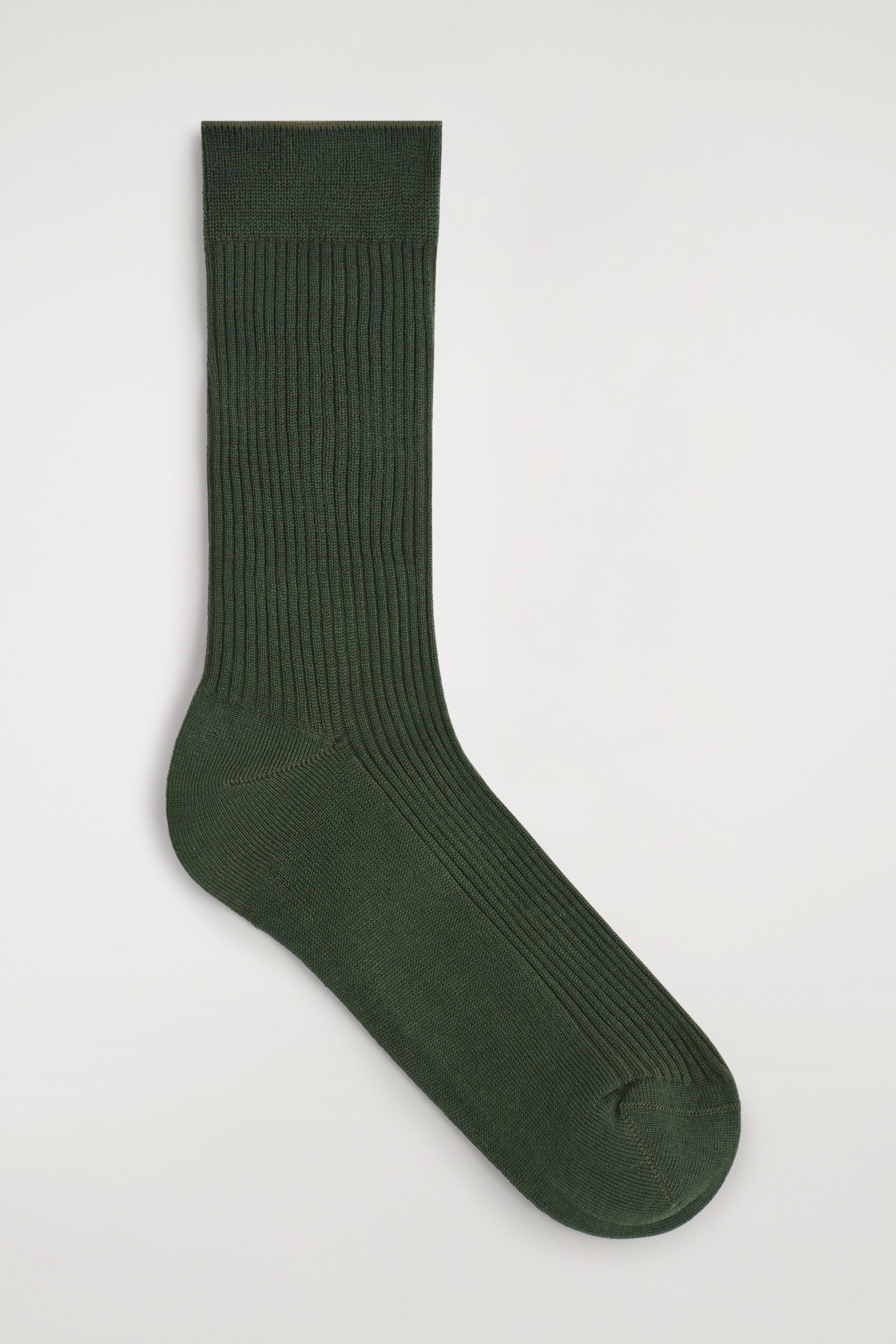 Ribbed Silk Socks
