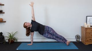 yoga energy sequence: side plank