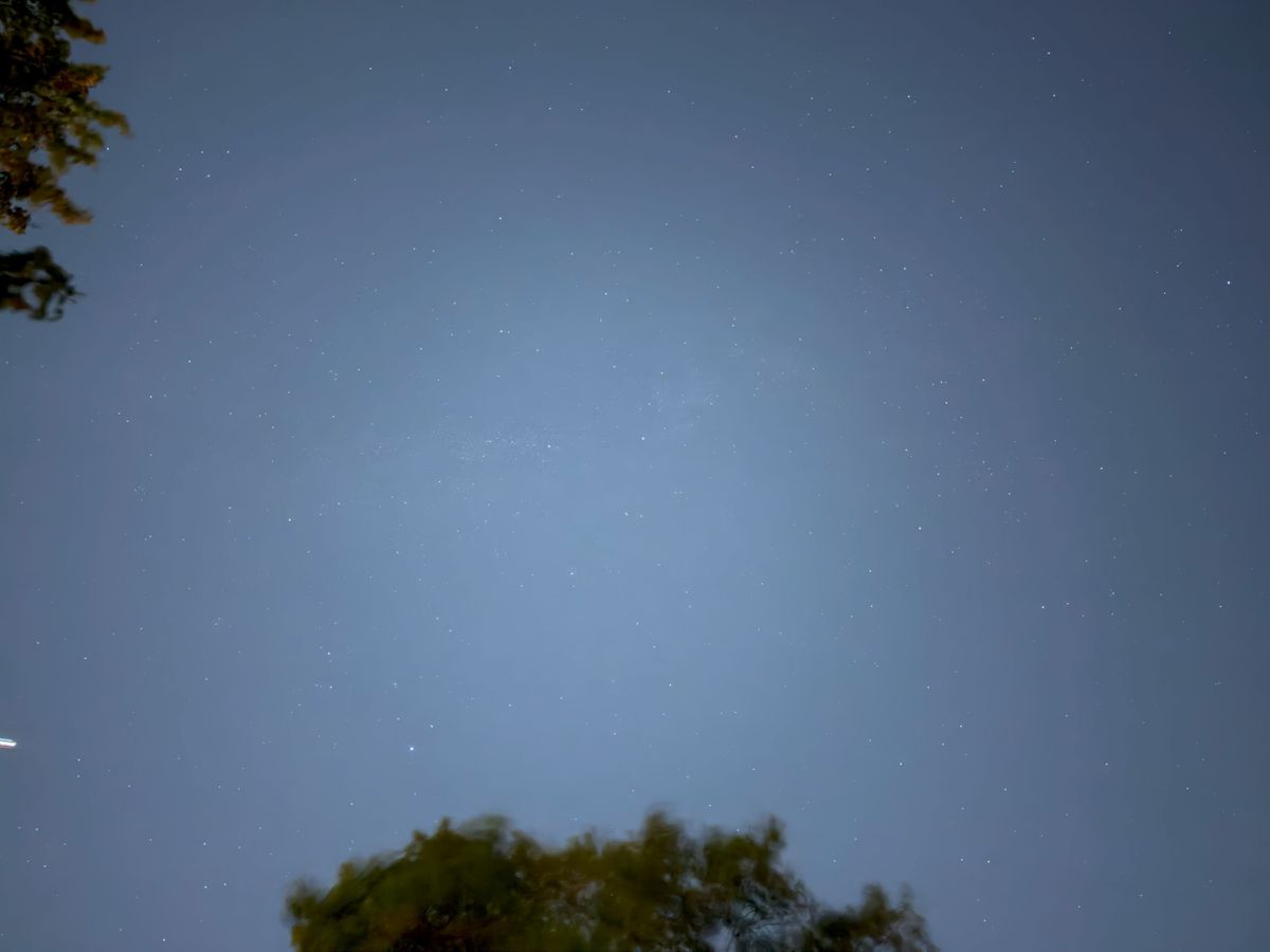 Apple iPhone 17 Pro astrophotography sample.