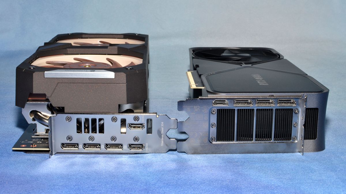 Asus RTX 4080 Noctua unboxing and product shots