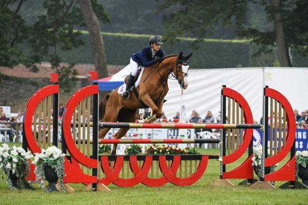 Bramham showjumping Emily King Dargun