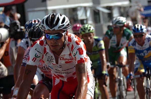 Mauricio Soler (Barloworld) didn't have to defend his jersey today. He has it secured, baring accidents or other unforeseen misfortunes.