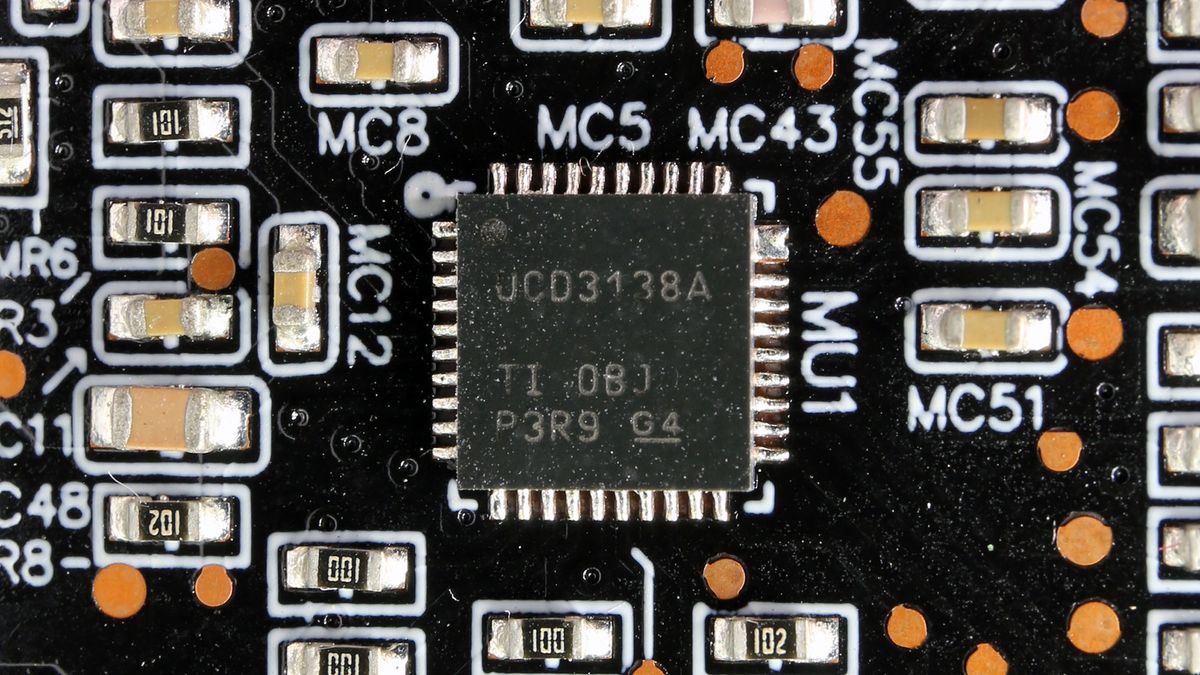 XPG Cybercore 1000