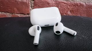 best Apple headphones and earbuds