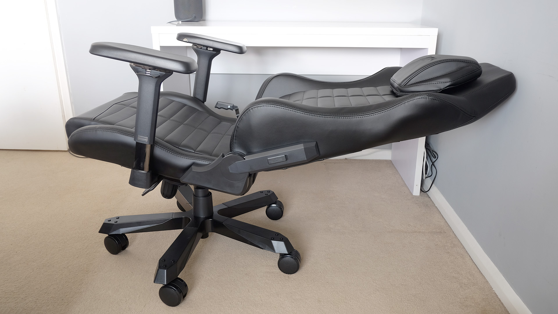 DXRacer max recline