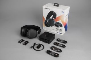SteelSeries Arctis Pro Wireless vs Logitech G635 best gaming headset 2021