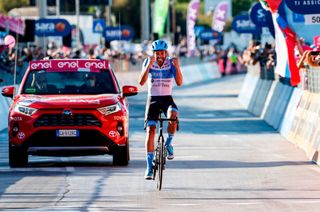 Alex Dowsett (Israel Start-Up Nation) wins stage 8 of the Giro d'Italia.
