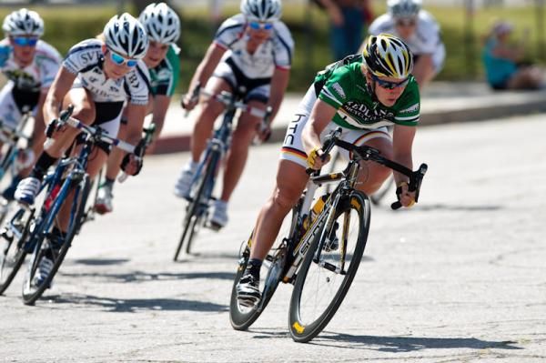 Ina Teutenberg (HTC-Columbia) gets a break going up the road.