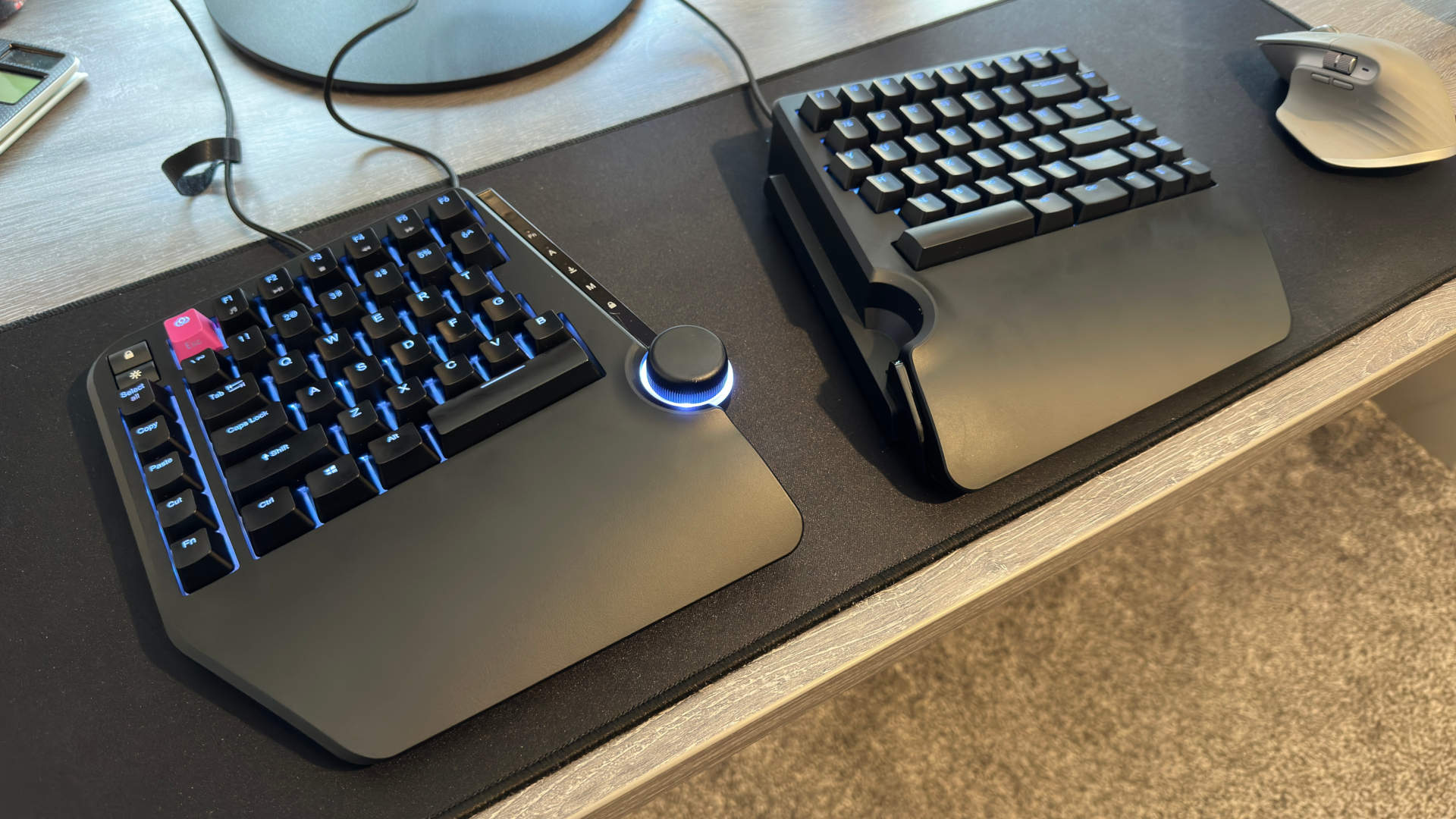 Gaming Keyboard: Wireless, Mechanical, & Ergonomic