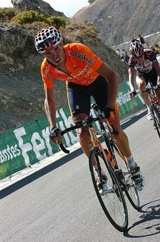 Samuel S&aacute;nchez (Euskaltel-Euskadi) en route to third place on the stage.