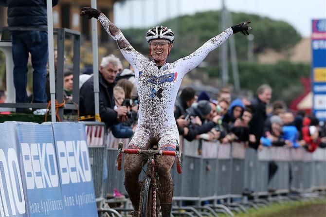 Katie Compton wins the World Cup in Rome