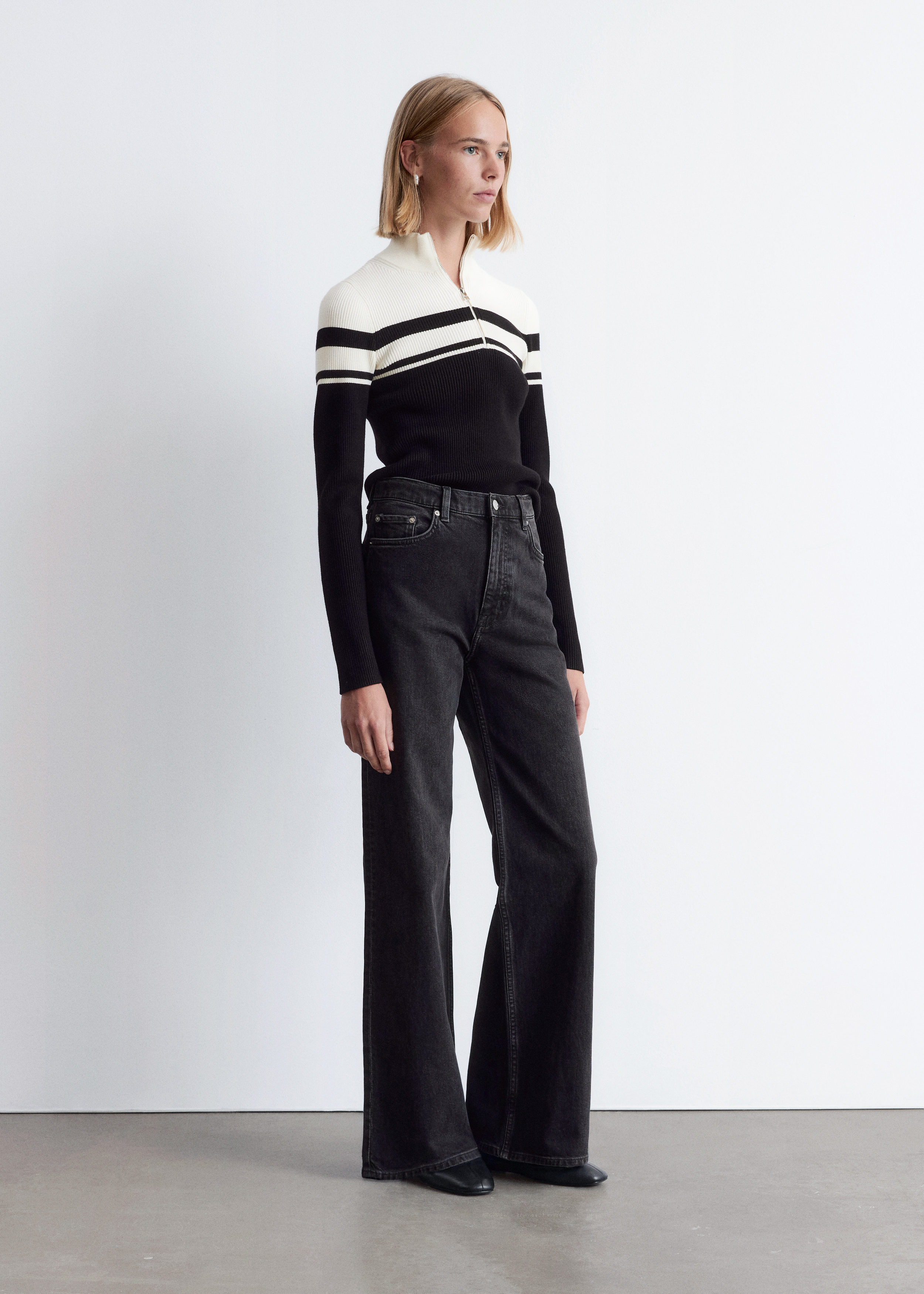 Wide-Leg Jeans