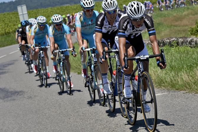 Giant-Shimano lead Astana in the chase during stage 12
