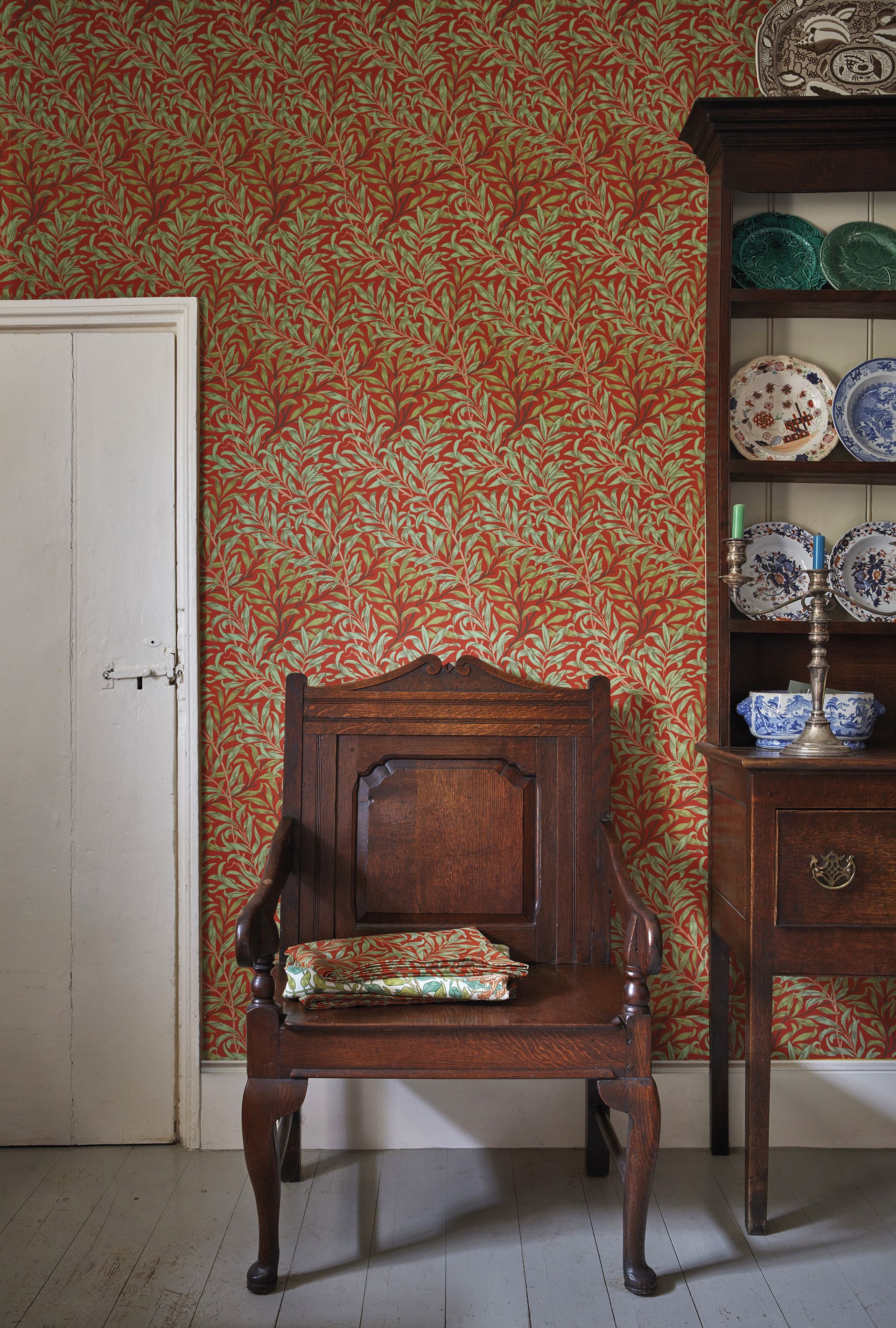 traditional decorating ideas - Morris x Ben Pentreath Wallpaper