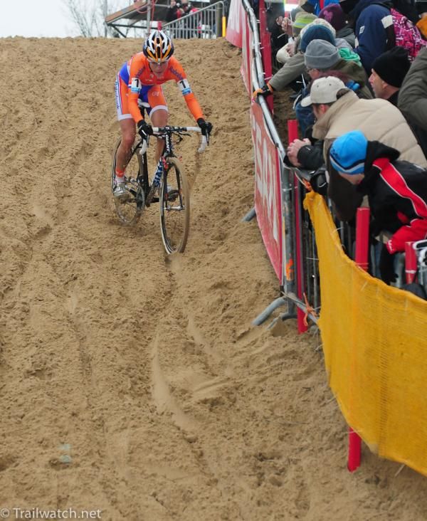 Vos (Netherlands) rode virtually the whole race alone