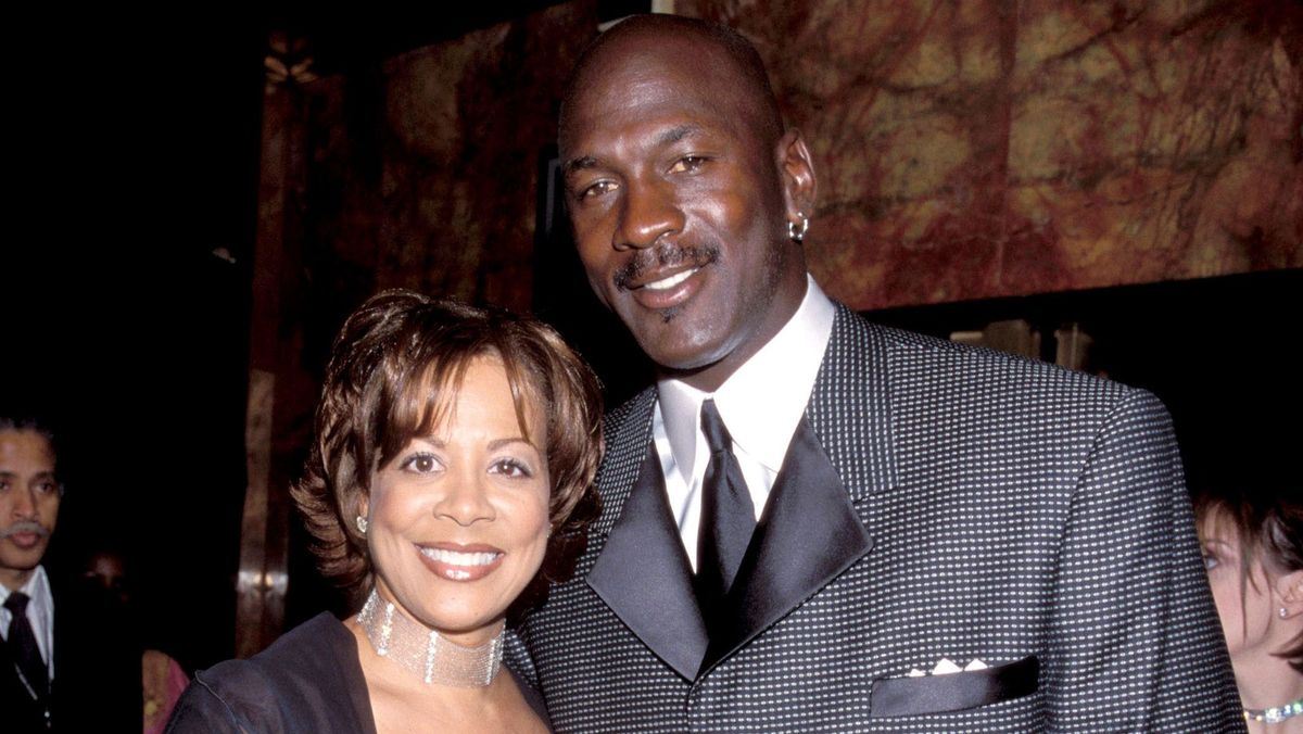 When Did Michael Jordan File for Divorce from Juanita Vanoy, his First Wife?