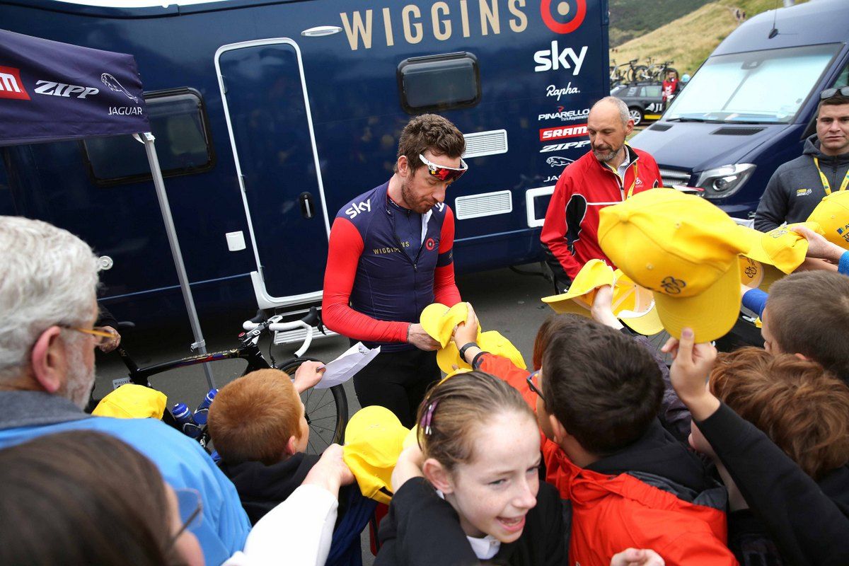 Brad Wiggins was popular at the start again