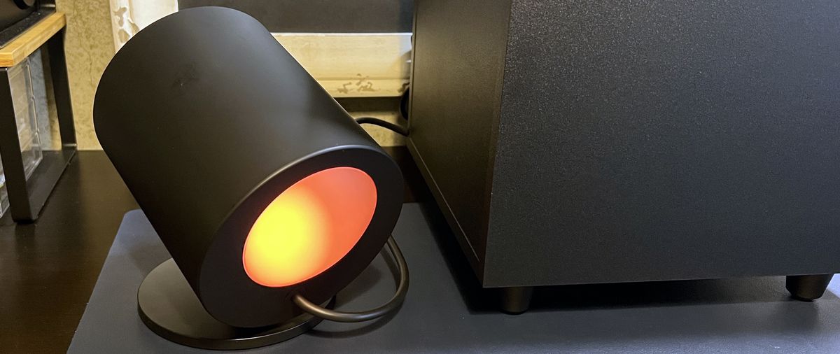 View of rear light on Razer Nommo V2 speaker.