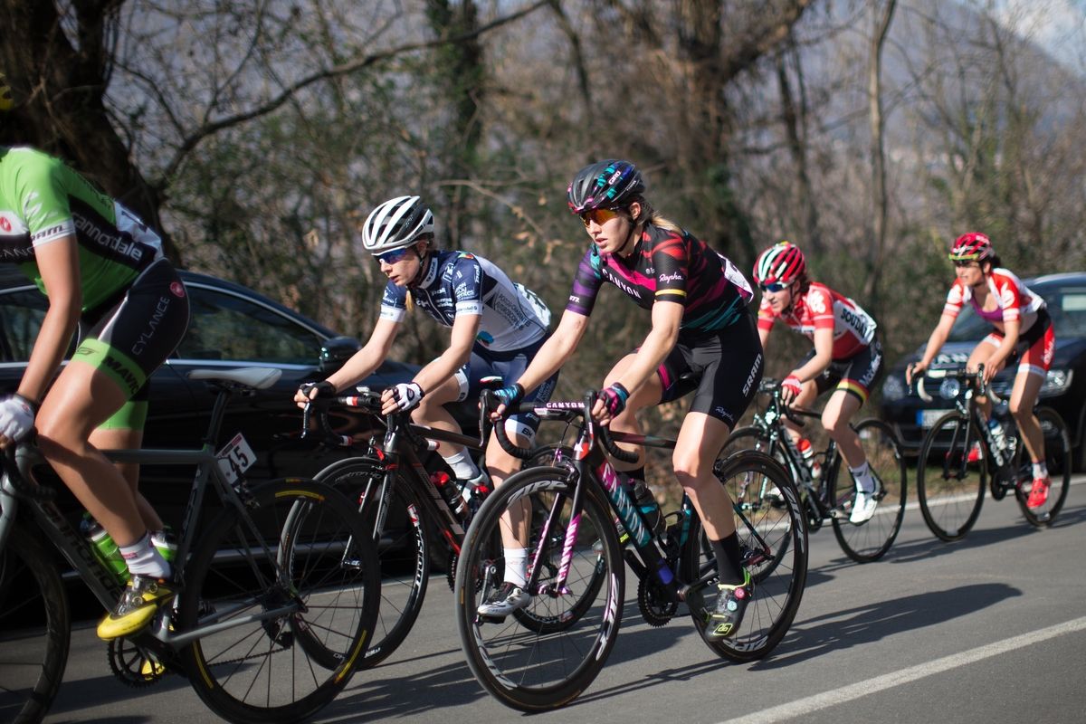 Alexis Ryan (Canyon//SRAM) rides at the end of the peloton in the first short lap of the Trofeo Alfredo Binda