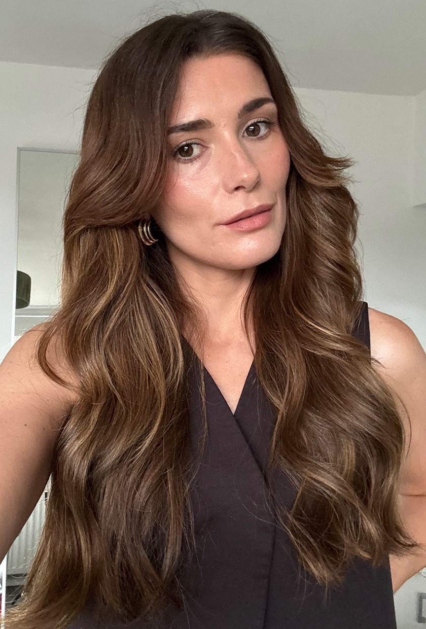 Eleanor after using the GHD Chronos Curve Max curling wand